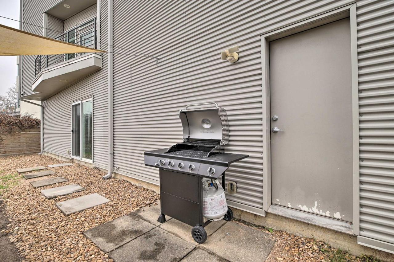 Downtown Houston Townhome With Balcony And Yard! Exterior photo